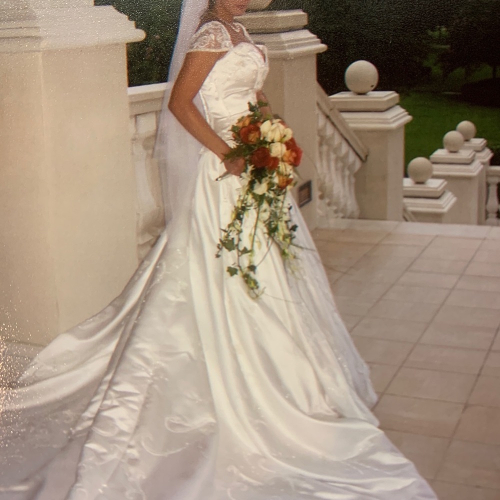 Wedding dress